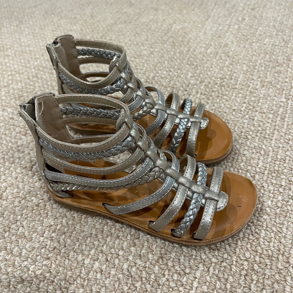 Tucker + Tate Girls ancient Greek sandals size 12